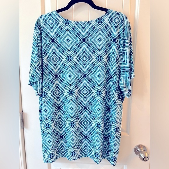 JM Collection multi colored blouse Tie Dye geometric print size 3X - Picture 2 of 9